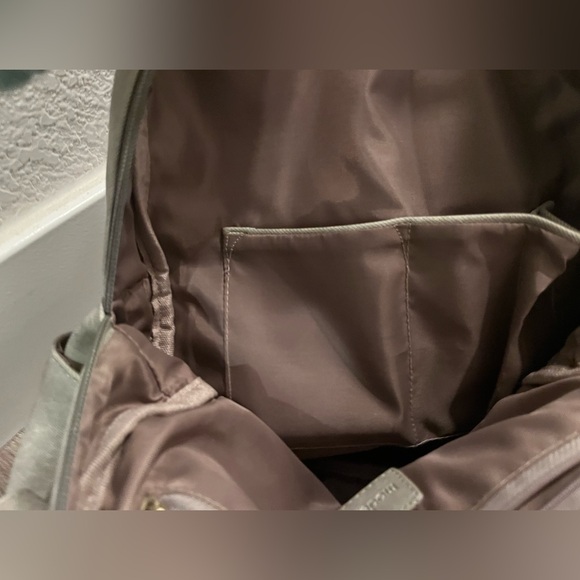 Gray backpack - Picture 5 of 6